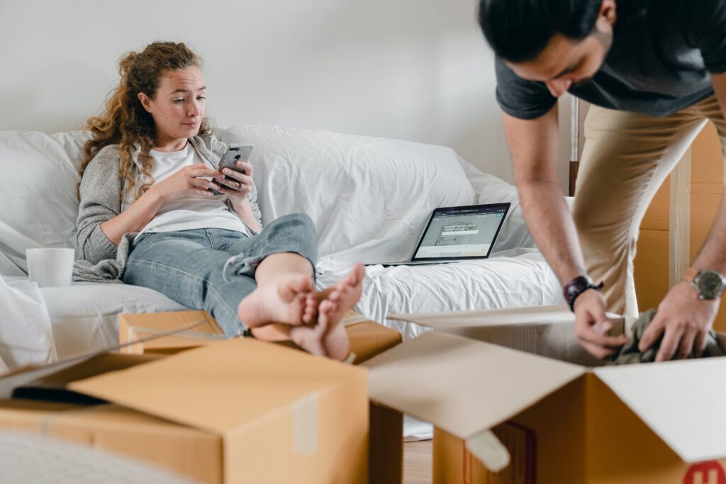 9 Apps That Make Moving Suck a Lot Less